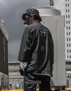 Type: Techwear kimono Design: Techwear, Futuristic Ultra-resistant Techwear kimono: Made with premium materials that are resistant, flexible and lightweight to preserve your mobility Material: Polyester, cotton Cultural Fusion: Embodying both the rich history of the kimono and the forward momentum of techwear. Breathable materials: This techwear kimono made of breathable material to ensure your comfort Suitable for men and women Machine washable: 30 °C (86 °F) Size(cm | in) Chest Shoulders Lengt Casual Black Kimono With Short Sleeves, Black Cotton Outerwear With Kimono Sleeves, Black Cotton Outerwear With Kimono-style Sleeves, Oversized Cotton Kimono With Pockets, Black Oversized Cotton Kimono, Kimono Techwear, Techwear Jacket, Harajuku Punk, Techwear Outfits