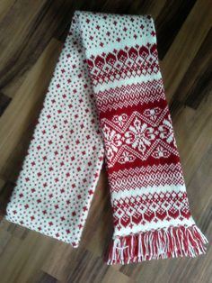 Stylish scarf knit from 100% wool. Lovely warm gift. Christmas winter scarf knitted jacquard in Scandinavian style. Size: width - 15 cm (5.90551) Length - 170 cm (66.9291) You can order any size. Choice of color - the base web, Pattern - Select the pattern color. I will answer all your questions. Thanks for visiting. Is pleased to knit for you. Galina Please visit my second shop - socks, socks, long socks, stockings https://www.etsy.com/shop/WoolMagicShop?ref=l2-shopheader-name Nordic Knitting, Knitting Scarf, Norwegian Knitting, Christmas Scarf, Scarf Wool, Unisex Gift, Scarf Knitting Patterns, Women Christmas, Fair Isle Knitting