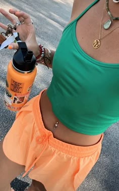 2023 Outfit Inspo Summer, Lexi Hidalgo Workout Outfits, Neon Orange Shorts Outfit, Warmer Weather Outfits, Colorful Athletic Outfits, Lululemon Shorts Outfit Summer, Colored Shorts Outfits, Beach Workout Outfit, Summer Outfits Shirt