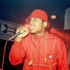 Peep Young LL Cool J's Iconic Style During the 80s & 90s — ZEITGEIST Bucket Hat Outfit Women, Hat Outfit Women, Cultura Hip Hop, Bucket Hat Outfit, 80s Fashion Trends