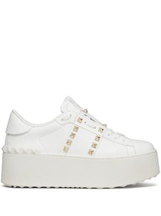 BHS0BO VALENTINO GARAVANI ROCKSTUD UNTITLED LEATHER SNEAKERS Tenis Balenciaga, Valentino Garavani Sneakers, Flatform Sneakers, Tennis Shoes Outfit, Detailing Logo, Shoes Outfit, Leather Cap, Airport Fashion, Retro Aesthetic