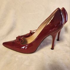 Gorgeous Merlot/Red Ombre Leather 4 Inch Heel Made In Italy Gently Loved Size 38 (8) Manolo Blahnik Red, Shoes Manolo Blahnik, Manolo Blahnik Heels, Blahnik Shoes, Manolo Blahnik Shoes, Red Ombre, Fabulous Shoes, 4 Inch Heels, Virtual Closet