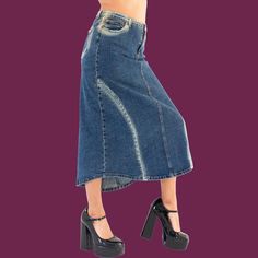 Skirts Grunge, Aesthetic Cowgirl, Maxi Denim Skirt, Grunge Y2k, One Of One, Denim Maxi, Fairy Grunge, Denim Maxi Skirt, Long Skirts