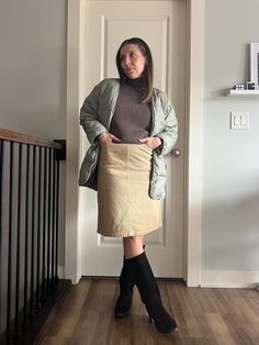 Condition: excellent, no visible flaws  Size: 2-4  Lex is 5'3 and wears a modern size 4-6 or small-medium. This is too small for me. Fall Cotton Knee-length Pencil Skirt, Fall Mini Cargo Skirt With Lining, Fall Mini Cargo Skirt Lined, Fall Corduroy Mini Skirt With Lining, Fall Mini Cargo Skirt, Cotton Cargo Skirt For Fall, Casual Knee-length Pencil Skirt For Winter, Cotton Lined Pencil Skirt For Fall, Fall Cotton Lined Pencil Skirt