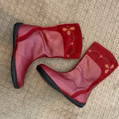 Red Leather Children’s Boots, Size 4. Never Been Worn But I Don’t Have The Box Or The Tags Twee Outfits, Conan Obrien, Funky Shoes, Room Stuff, Quirky Fashion, Shoe Inspo, Dream Style, Glass Slipper, Shoes Brand