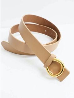 Tan and gold minimalist leather belt. 100% genuine leather. One size fits most. 43” x 2”. Beach Location, Beige Minimalist, Sleek Dress, Rehoboth Beach, Black Camel, Simple Chic, Genuine Leather Belt, Buckle Belt, Gold Leather