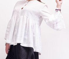 The White linen blouse women is our favorite weekender. This linen clothing featuring an oversized relaxed fit frot button closure and long sleeves. The linen blouse women is made from lightweight linen, that is versatile for any occasion! The White linen blouse women is designed to be comfortable and not troublesome to wear. After wearing this plus size tunic, you will love it even more. The White linen blouse women is made of perfectlinen, high quality pure, soft linen from Italy White linen b Bohemian Long Sleeve Linen Shirt, Spring Lagenlook Blouse Relaxed Fit, Long Sleeve Lagenlook Top For Daywear, Lagenlook Long Sleeve Top For Daywear, Chic Linen Tunic Blouse, Spring Linen Lagenlook Blouse, Long Sleeve Linen Tops For Daywear, Spring Lagenlook Linen Blouse, Lagenlook Long Sleeve Linen Blouse