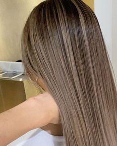 Frosted Brown Hair Color, Mushrooms Brown Hair, Frosted Brown Hair, Light Frosted Brown Hair, Brown Frosted Hair, Mouse Brown Hair, Milk Tea Balayage, Milk Brown Hair, Dyed Brown Hair