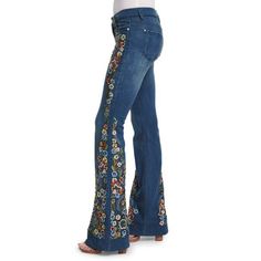 Women Jeans, Flare Denim Jeans, Flower Jeans, Bootleg Jeans, Embroidered Jeans, Flower Power Jeans, Hippy Jeans. Vintage, Women Embroidery Destoryed Flare Jeans, Button Waist Bell Bottom Denim Pants.   Transform yourself back to the seventies with these flower power, hippy style jeans. Soft, comfortable and form fitting with classic 5-pocket design, zip fly and button closure, these sexy jeans hug your curves in all the right places. With their vintage flower chain embroidered pattern and funky Women Flare Jeans, Denim Trousers Women, Hippie Jeans, Flower Jeans, Womens Flare Jeans, Bootleg Jeans, Flare Denim Jeans, Denim Pants Women, Bell Bottom Pants