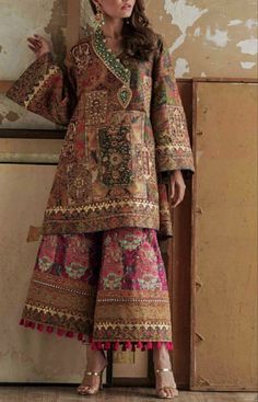 Shamaeel Ansari, Asian Clothes, Pakistani Fashion Party Wear, Pakistani Fancy Dresses, Salwar Kamiz, Hippy Chic, Designer Party Wear Dresses, Ladies Clothing, Stylish Dress Book