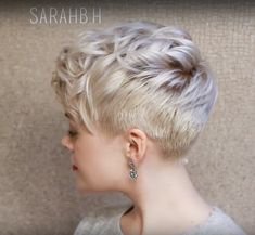 2023 Pixie, Really Short Haircuts, Pixie Hair Color, Hair Vanity, Kort Bob, Edgy Haircuts, Pixie Haircut For Thick Hair