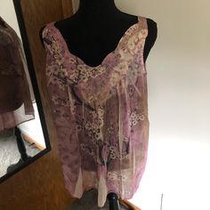 Mushka Lacy Tank Top. Euc Cream Floral Print. Flowy Comfy Feel. Purple Floral Print Top For Daywear, Feminine Purple Tops With Lace Trim, Purple Sleeveless Blouse For Beach, Sleeveless Purple Blouse With Floral Print, Lacy Tank Top, Rose Inc, Floral Print, Floral Prints, Tank Top