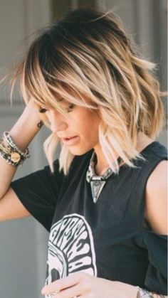 Layered Haircuts For Women, Hairstyles Wavy, Short Layered Haircuts, Short Wedding Hair, Balayage Brunette, Short Hairstyle, Medium Hair Cuts, Ombre Hair, Naturally Curly