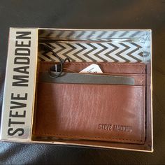 Brand New Comes In Box. All Tags Are Till Attached. Accepting Offers Real Leather Steve Madden Card Holder, Jeans Chain, Brown Leather Wallet, Rfid Wallet, Keychain Wallet, Black Leather Wallet, Leather Bifold Wallet, Slim Wallet, Keychain Gift