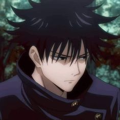 an anime character with black hair and dark clothes