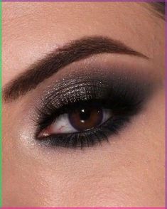 Glittery Smokey Eye Makeup, Smokey Eye With Glitter, Smokey Eye Makeup Steps, Glittery Eye Makeup, Glitter Smokey Eye