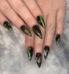 Loki Acrylic Nails, Loki Nail Art Designs, Loki Themed Nails, Nail Ideas Marvel, Marvel Acrylic Nails