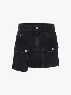 MO&Co. Women's Cargo Pocket Mini Skirt Crafted with durable denim fabric for all-day comfort. Its stylish mini silhouette and cargo pockets add an edgy touch to any outfit. Versatile and easy to pair, this skirt is a must-have in any wardrobe. Features : - Straight cut mini silhouette- Multi-pocket with cargo design- Mid waist, button and zip closure Code: MBD1SKTT10The back length of size S is 34.5cmMATERIALS & CARE Material: 100% CottonDenim products have slight fading, which is normal.REMINDE