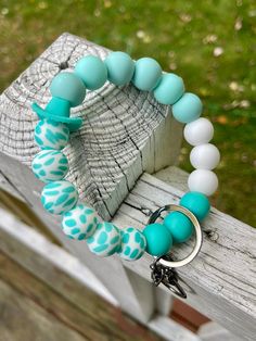 Handmade for YOU! Beautiful mix of teal with white and a teal cowboy hat. Shiny gunmetal tone, keychain clasp included. Non-stretchy Average fit Beaded Wristlet Keychain, Keychain Ideas