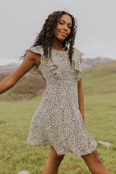 floral dress - short dress - nursing dress - summer dress - spring fashion Live Life In Full Bloom, Summer Dresses Casual, Dress Flowy, Flatform Sandals, Nursing Friendly, Nursing Dress, Dress Spring, Mom Dress, In Full Bloom