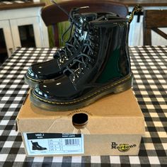 Bnib Junior Doc Martin 1460 Patent Leather Lace Up Boots - Size 4 Black Round Toe Boots For School, Kids Combat Boots, Dr Martens Black Boots, Doc Martens 1460, Doc Martin, Dr Martens Black, Black Combat Boots, Toddler Boots, Leather Lace Up Boots