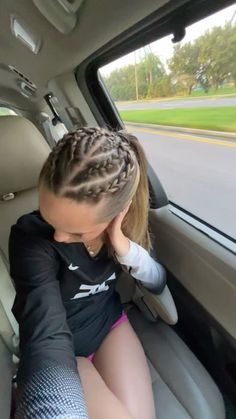 Cool Hairstyles For Sport, Braid Volleyball Hairstyles, Winter Volleyball Outfit, Cornrow Hairstyles For Sports, Braided Running Hairstyles, Hair Inspo For Volleyball, Hair Styles For Cross Country, Braided Hairstyles For Soccer, Crazy Sports Hairstyles