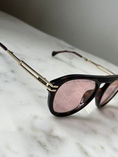 Brand new Gucci GG1347S 002 Brown Havana Pilot Photochromic Sunglasses. Photochromic lenses change from light to dark depending on UV exposure - can be worn indoors or outdoors and used as bluelight glasses for electronic use! Glasses are folding! Featuring gold Gucci emblems on temples. Measures 55-18-145. Arrives in Gucci case, cloth, satin pouch, and all packaging/paperwork. Retail $985. Gucci Brown Aviator Sunglasses With Uv Protection, Gucci Pink Sunglasses With Tinted Lenses, Gucci Pink Tinted Sunglasses, Gucci Brown Tinted Aviator Sunglasses, Gucci Cat-eye Sunglasses With Uva Protection, Gucci Anti-reflective Brown Sunglasses, Gucci Sunglasses With Tinted Lenses For Outdoor, Gucci Brown Anti-reflective Sunglasses, Gucci Pink Sunglasses With Uv Protection