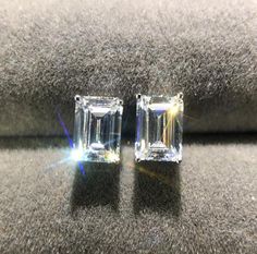 Welcome to Elegant Art Jewelry! Stone: Lab Moissanite Stone size: 7mm×5mm Stone cut Emerald cut Metal: 925 Sterling Silver Personalization: 9K/14K/24K/GOLD/SILVER/PLATINUM/ROSE-GOLD/WHITE GOLD. (Contact me) Moissanite Earrings, Moissanite Cuff Earrings, Gold Engagement Earrings, Platinum Rose Gold, Solitaire Earrings, Luxury Earrings, Solitaire Studs, Moissanite Earrings, Studs Earrings, White Gold Earrings, Bridesmaid Earrings