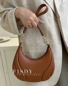 Fisdy - Stylish Shoulder Bag with Contemporary Zipper Design Round Bags, White Athletic Shoes, Indian Bridal Dress, Chic Type, Chevron Quilt, Stylish Shoulder Bag, Estilo Chic, Style Chic, Olivia Mark