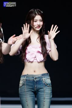 Kpop Female Idols Body Goals, Tzuyu Body, Hourglass Outfits, Kpop Fashion Outfits, Girl Body