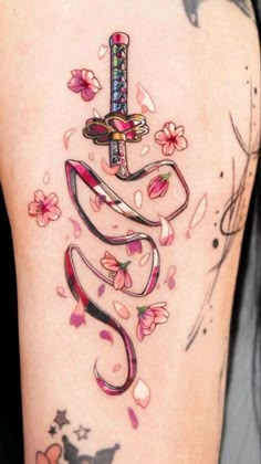 Mitsuri And Obanai Tattoo, Mitsuri Kanroji Tattoo Ideas, Mitsuri Tattoo, Kimetsu No Yaiba Tattoo, Demon Slayer Tattoo Ideas, Demon Slayer Tattoos, Demon Slayer Tattoo, Slayer Tattoo, Funky Tattoos