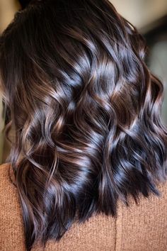 Winter Hair Color Low Lights, Winter Brown Hair Color Balayage, Fall Baylage Hair Brunette, Fall Winter Hair Color Dark Brown, Dark Hair Lowlights Brunettes, Fall Baylage Hair Brunettes, Fall Balayage For Dark Brown Hair, Color Melt Brunette, Winter Brunette Hair