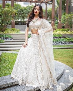 Lehenga White, White Lehenga Choli, Lehenga Choli Latest, New Lehenga, Lehenga Choli Designs, Indian Bridesmaid Dresses, White Lehenga, Sequence Embroidery, Lehenga Choli Wedding