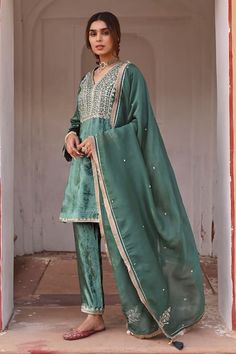 Buy Green Kurta And Pant Velvet Sequin Gardenia Yoke Short Set For Women by KARAJ JAIPUR Online at Aza Fashions. Sequin Sharara, Green Velvet Pants, Velvet Kurta