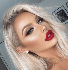 Red Lipstick Makeup Looks, Tan Blonde, Red Lips Makeup Look, Wedding Hairstyles And Makeup, Red Lipstick Makeup, Formal Makeup, Red Lip Makeup, Smink Inspiration, Glam Makeup Look