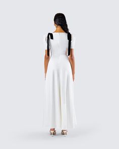 Be the girl of their dreams in this white maxi dress 😙 Made from crepe fabric and complete with velvet bows at the shoulders and puff sleeves, this look will have you looking like a walking fairytale 🤍 White A-line Dress With Bow Straps, Feminine Tie Back Maxi Dress For Evening, Feminine Evening Maxi Dress With Tie Back, Feminine Tie-back Maxi Dress For Evening, White Tie-back Midi Dress For Formal Occasions, Maxi Length Wedding Dress With Bow Tie Back, Fitted Bow Maxi Dress For Party, White Evening Dress With Bow Tie Back, White Bow Tie Back Evening Dress