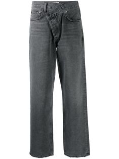 Synchronize grey cotton-denim Balloon high-rise tapered jeans from AGOLDE featuring belt loops, off-centre front button fastening, classic five pockets and cropped. Leg Belt, Jeans Grey, Tapered Jeans, Short Leggings, Jean Grey, Knitwear Cardigan, T-shirt Polos, Grey Cotton, Denim Wash