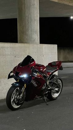 Motorcycle Honda Cbr, Ducati Aesthetic, Maroon Motorcycle, Dark Red Motorcycle, Red And Black Motorcycle, Custom Sport Bikes Motorcycles, Motorcycle Red, Ducati Motorbike