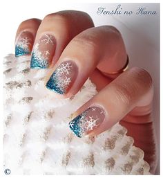 Frozen Nails, Nail Art Noel, Makijaż Smokey Eye, Nails Glitter, Snowflake Nails, Christmas Nails Acrylic, Snow Flake, Disney Nails