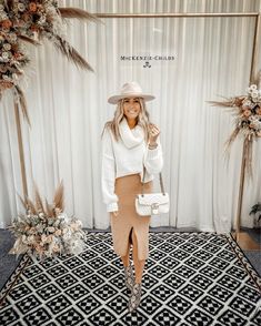 Fall Neutral Outfits, Thanksgiving 2020, Neutral Outfits, Beige Hat, Mackenzie Childs, How To Pose, Fall Fashion Outfits, Fall Looks