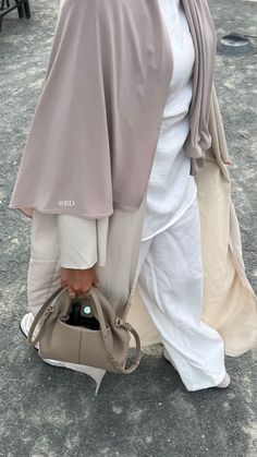 #ootd #fashion #instagram #lifestyle #hijab #ootdfashion #ootdhijab #hijabfashion #hijabstyle #abayafashion #abayastyle #hijabinspiration #aesthetic  #merrachi #bymerrachi #bylima #jersey #premiumjersey Winter Modest Outfits, Wrap Head Scarf, Modest Girly Outfits, Abaya Outfit, Hijab Fashion Summer, Hijabi Fits, Modesty Outfits, Timeless Outfits, Brands Fashion