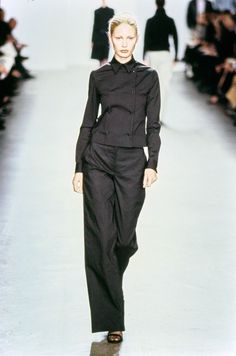 90s Minimalism Fashion, Aesthetic Mode, 90s Minimalism, 90s Calvin Klein, Calvin Klein Collection, Outfits 2023, Ready To Wear Collection, 가을 패션