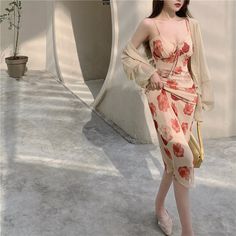 Elegant trap Dress Size S Bust 84cm Length 115cm Waist 68cm M Bust 88cm Length 116cm Waist 72cm L Bust 92cm Length 117cm Waist 76cm Cardigan Size One Size Bust 92cm Length 56cm Waist 76cm Silhouette: A-LINENeckline: V-NeckSleeve Style: Spaghetti StrapDecoration: BowDresses Length: Mid-CalfMaterial: CottonMaterial: PolyesterMaterial: AssortedProfile Type: AClosure Type: PulloverSleeve Length(cm): SleevelessType: RegularFabric Type: ChiffonMaterial Composition: Synthetic FiberWaistline: Natural FactorsPattern Type: Floral Party Dress Summer, Beach Party Dress, Mini Dress Fashion, Exclusive Dress, Patterned Cardigans, Feather Dress, Long Sleeve Short Dress, Summer Party Dress, Tank Top Camisole