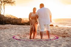 Beach proposals, Maui proposals, maui proposal photograher, proposal photos, proposal ideas, proposal inspiration, engagement rings, proposal planners, hawaii proposal, wedding proposal ideas, wedding proposal photos, picnic proposals, romantic proposal, proposal flowers