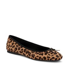 For a bold twist on our customer-favorite ballet flats, we recreated the Hummingbird in a fiercely chic leopard print, crafted from soft, natural calf hair. Featuring our Barefoot Ballerina technology, this silhouette includes a completely flexible satin-lined footbed that bends with you as if you are barefoot, but sti Leopard Flats, 2024 Vision, Soft Natural, Calf Hair, Womens Flats, Ballet Flats, Leopard Print, Fall Outfits, Ballet