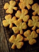 some cookies are cooling on a wire rack