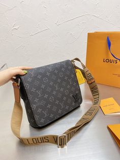 PRODUCT DETAILS Includes Shipping bags, dustbag sleeper, care manual, booklet, tag. Cheap Louis Vuitton Bags, Trendy Purses, Diva Style, Top Handbags, Luxury Purses, Lv Handbags, Lv Monogram, Louis Vuitton Shoulder Bag, Shoulder Messenger Bag