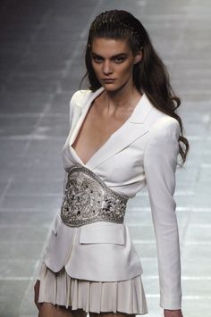 Gladiator Shield, Corset Belts, White Suit, Suit Coat, Casual Stylish, Fabulous Fashion, Looks Style, White Fashion