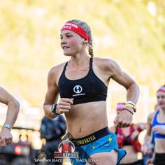 ChicknLegs spotted in ACTION!🤩⚡💙 (Via @krisrugloski) Running Inspiration, Space Cat, Cool Designs, Sports Bra