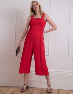 Simple yet stylish, Seraphine's Wide Leg Cropped Maternity & Nursing Jumpsuit is an ultra-chic option for mums & mums-to-be. Maternity Jumpsuit Outfit, Jumpsuit For Pregnant Women, Jumpsuits For Pregnant Women, Red Maternity Maxi Dress, Maternity Dungarees, Simple Sandals, Red Jumpsuit, Maternity Nursing, Cashmere Coat